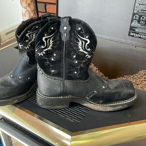 Black Justin boot